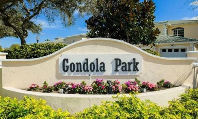 Venice Condo | Luxurious 3br 2bath Condo minutes to beautiful Venice beaches, Downtown Shopping