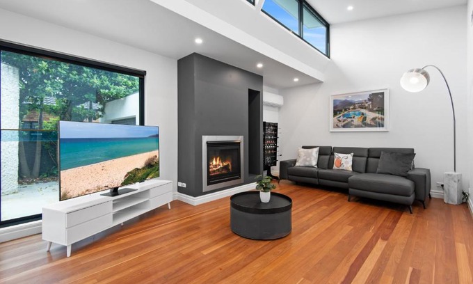 Safety Beach House | Luxurious 4 Bed Home by The Golf Club