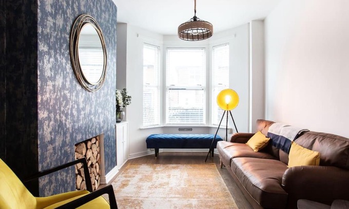 Ormeau House | Luxurious 4-Bed Townhouse in the Heart of Belfast