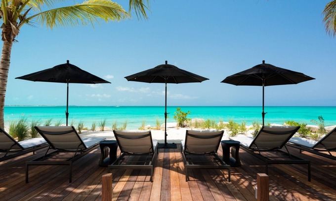 Leeward Settlement Villa | Luxurious 6 Bed Villa Located Grace Bay With Private Pool Chef and Butler