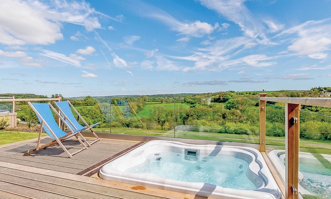 Narberth Cottage | Luxurious and contemporary studio pod with double sofa bed.