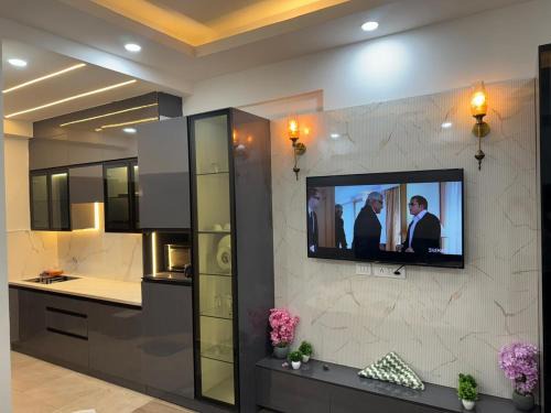 Greater Noida Apartment | Luxurious and cozy