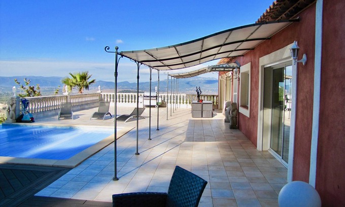 Rocbaron Villa | Luxurious and spacious villa with sublime view, 5 bedrooms, sleeps 10, Pool