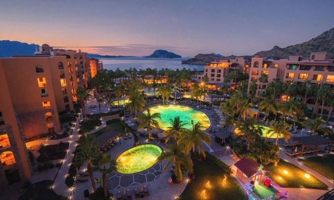 Nopolo Apartment | Luxurious Beachfront Escape in Loreto, Perfect for Relaxation & Adventure