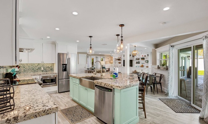 Palma Sola House | Luxurious Bradenton Pool Home with Modern Elegance, and Outdoor Living Paradise