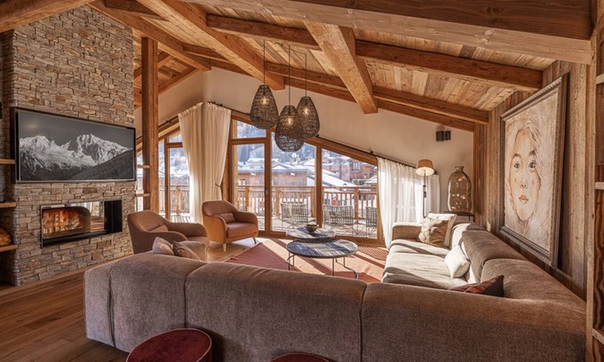 Le Praz Ski Chalet | Luxurious Chalet in Courchevel Le Praz with Pool, Sauna, and Close to Ski Lifts