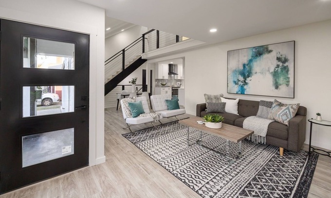 Richmond House | Luxurious & Contemporary Home