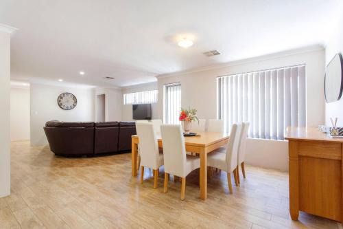Bassendean House | Luxurious Family Home