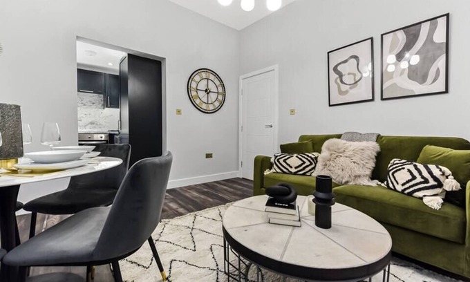 Christchurch Apartment | Luxurious Flat w/ Outdoor Space