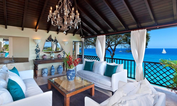 Halcyon Heights Villa | Luxurious Four Bedroom Penthouse with Panoramic Views!!