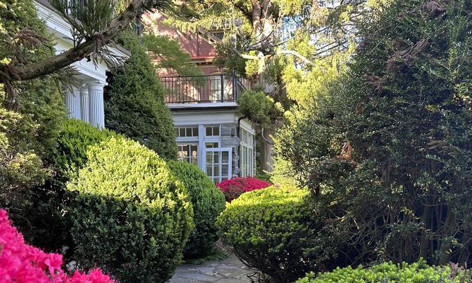 Allentown House | Luxurious, Historic Queen City Mansion in the West End of Allentown Sleeps 16!!!