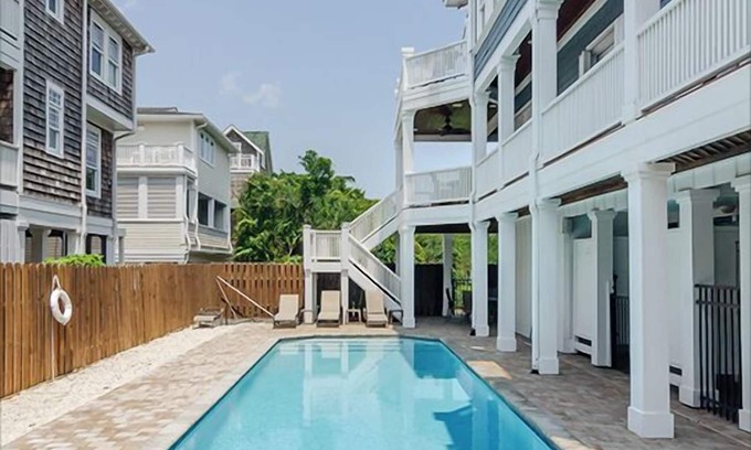 South End House | Luxurious home w pool, hot tub, elevator, and more