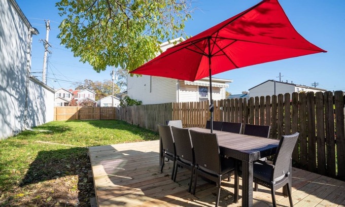 Phoenix Hill House | Luxurious home in centrally located Phoenix Hill. Mins to NULU & Bourbon Trail