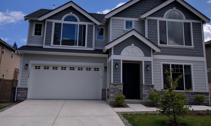 Redmond House | Luxurious Home On Education Hill In Redmond, Just Minutes To Microsoft, 520 Hwy
