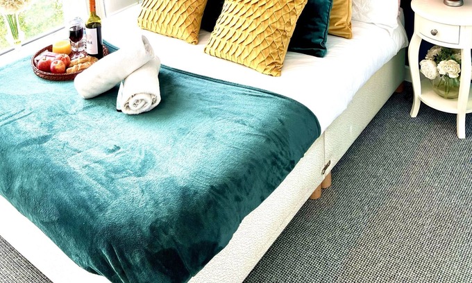 Central Milton Keynes Apartment | Luxurious Hub MK City Apartment- With Free Underground Parking
