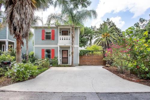 Lincolnville House | Luxurious indoor/outdoor Family Paradise in downtown St Augustine