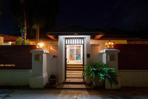 Rawai Villa | Luxurious large size swimming pool villa in Rawai