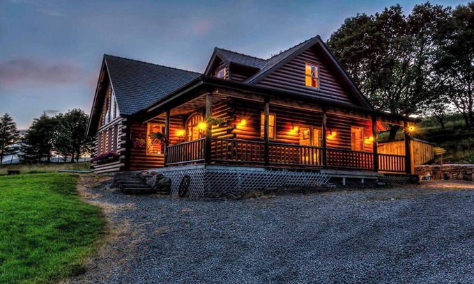 Carrowkennedy Cabin | Luxurious log cabin Connemara/Westport