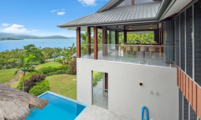 Mandalay House | Luxurious Mansion Retreat