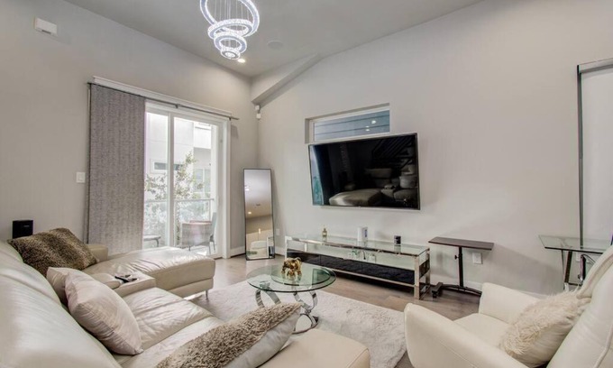 Astrodome Apartment | Luxurious Med Cntr/NRG Townhome