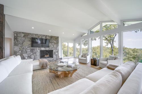 Cashiers House | Luxurious Mountain Retreat with Long Range Views!