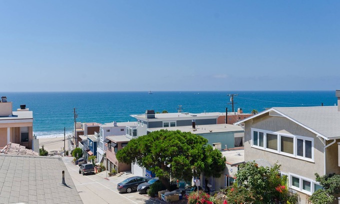 El Segundo Condo | Luxurious Private Beach Condo Near it All, w/OCEAN VIEWS!!