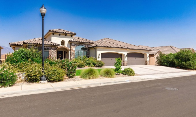 Hurricane House | Luxurious & spacious house w/private pool, expansive outdoor space