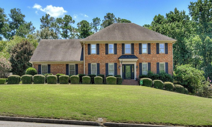 Martinez House | Luxurious Stay 6 Miles from the Masters! Pool, Hot tub, Robes, and More!