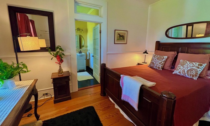 Hawi House | Luxurious Sunrise Suite @ Hawi Guesthouse