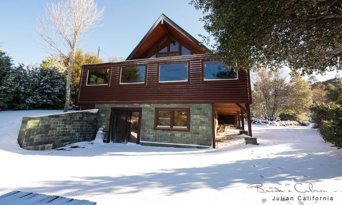 Julian Cabin | Luxurious & Unique Craftsman Style Cabin in Julian California