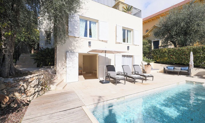 Beaulieu-sur-Mer Villa | LUXURIOUS VILLA WITH A GREAT SEA VIEW, POOL AND AIR CONDITION