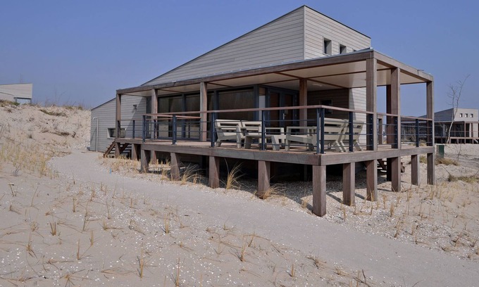 Ouddorp Villa | Luxurious villa in nature reserve De Punt