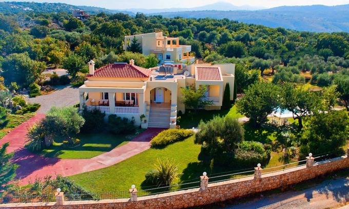 Atsipópoulon Villa | Luxurious villa with private swimming pool, sea view, activities -Villa Deleni.
