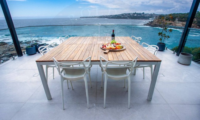Clovelly House | Luxurious Waterfront House: Uninterrupted Panoramic Views of Gordons Bay