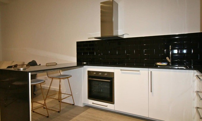 Poblenou Apartment | Luxurius apartment for 4 people with Jacuzzi