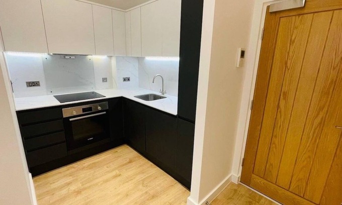 Redhill Apartment | Luxury 1 Bed Apt, London/Gawick