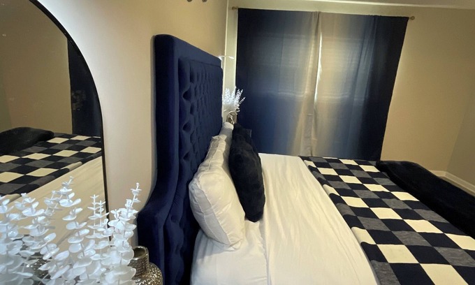 Loring Heights Apartment | Luxury 1-bedroom apartment in Midtown Atlanta with WiFi free parking