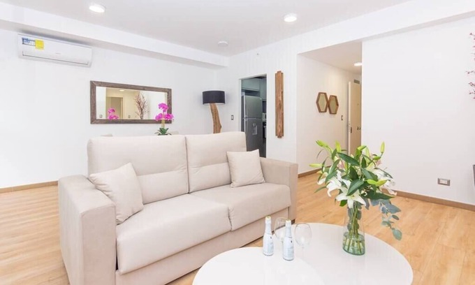 Marbella Apartment | ★Luxury 1 bedroom apt with free parking