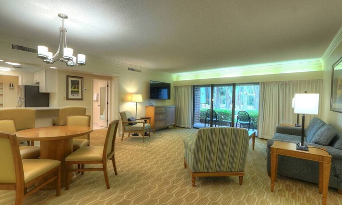 Palm Harbor Condo | Luxury 1 Bedroom Condo in Palm Harbor Florida 2 Miles From Beach Sleeps 4