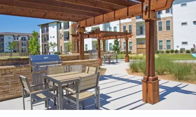 Haltom City Apartment | Luxury 1 bedroom unit with pool access, gym