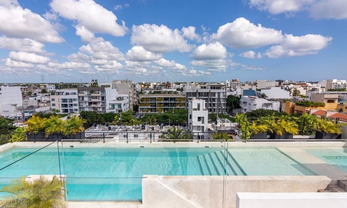 Tohoku Apartment | Luxury 1BD Condo 3 blk from 5th Ave W/PoolandParking