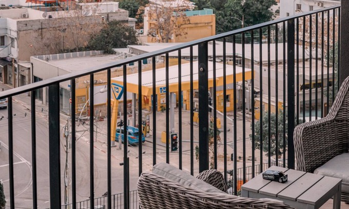 Neve Tzedek House | Luxury 1BR apartment with sea view and balcony