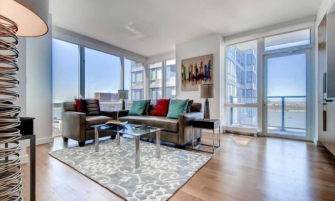 Hell's Kitchen Apartment | Luxury 1BR Apt | Full Kitchen | Midtown West by GLS