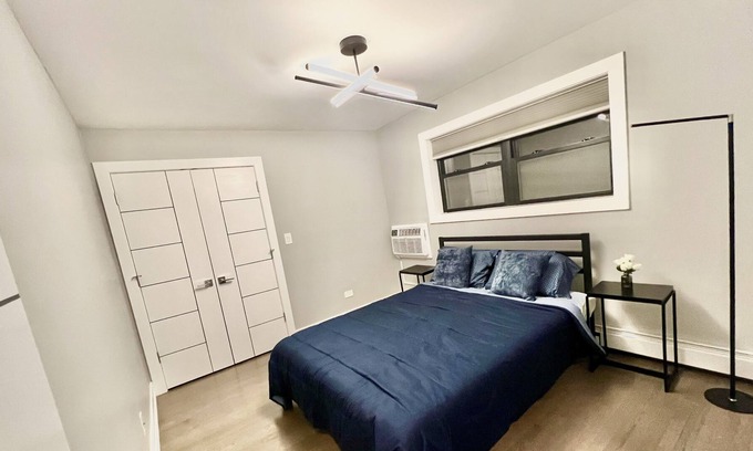 Edgewater Apartment | Luxury 1BR in Edgewater/Loyola