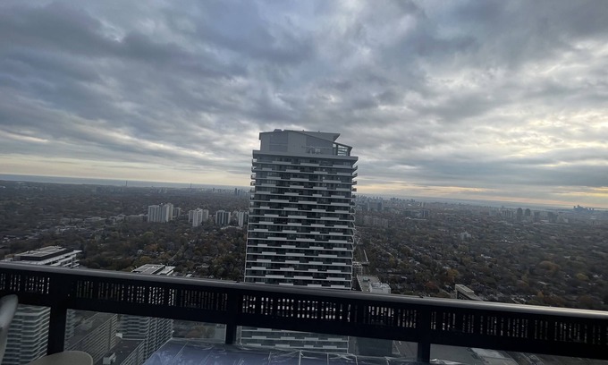 Mount Pleasant West Apartment | Luxury 2 bed 2 bath in 50th floor midtown Toronto,