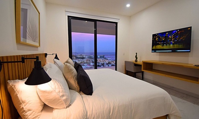 Centro Apartment | Luxury 2 Bed @Heart of Cabo OceanView Pedregal 802