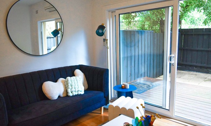 Prahran Apartment | Luxury 2-bed unit with courtyard, in central Prahran