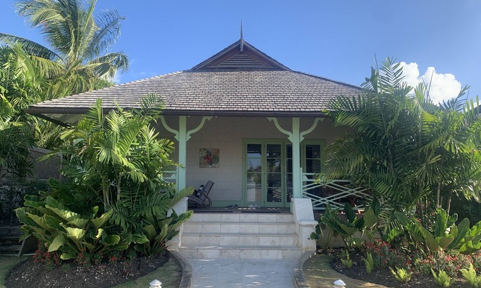Porters House | Luxury 2 bed villa close to beach.