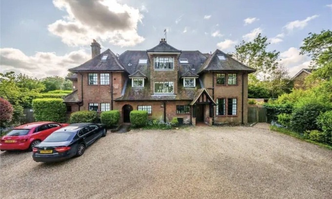 Chorleywood West Apartment | LUXURY 2 bedroom apartment in Chorleywood