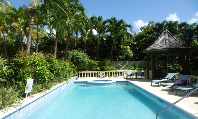 Mullins Apartment | Luxury 2 bedroom apartment with stunning sea views on Barbados West Coast